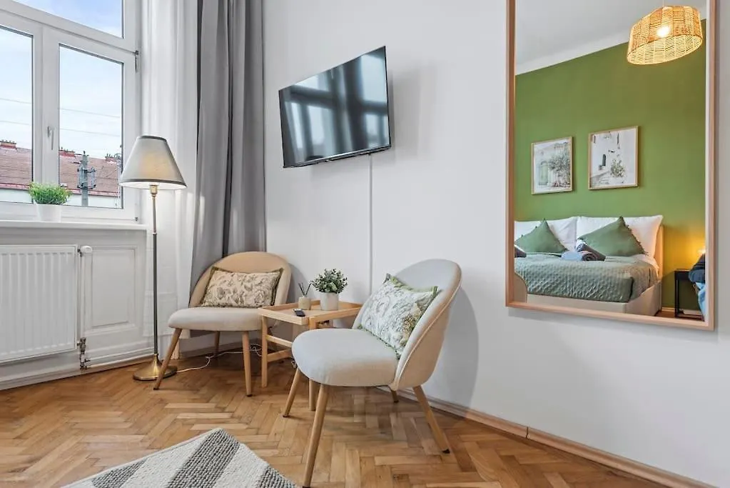 Stylish & Modern Viennese Apartment