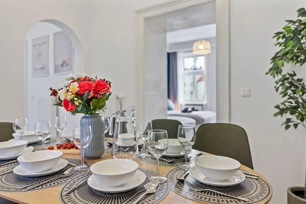 Stylish & Modern Viennese Apartment