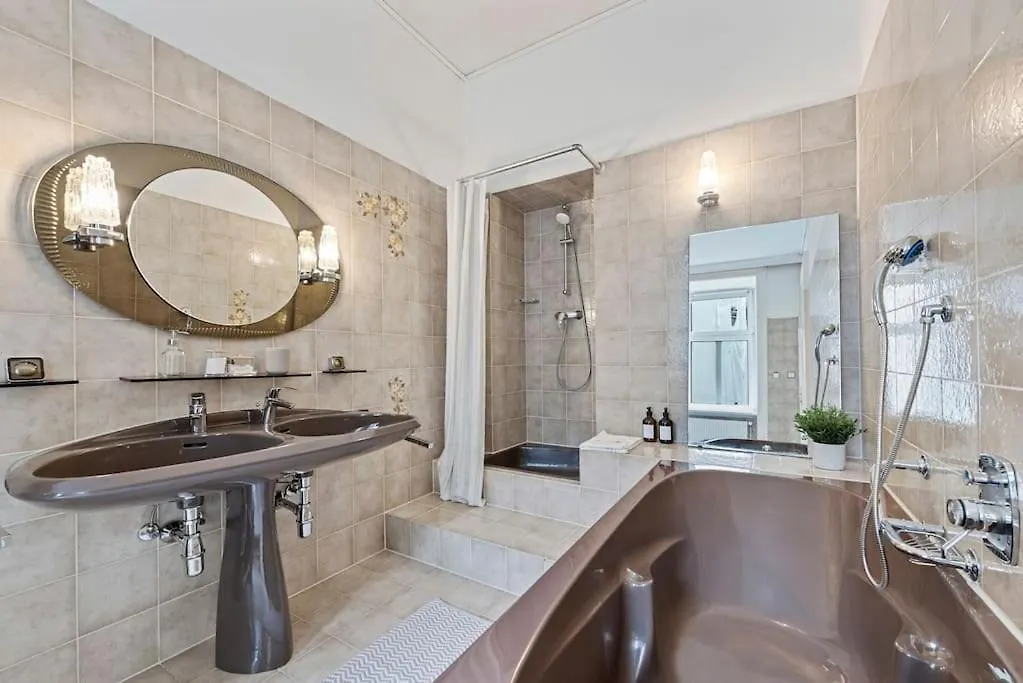 Stylish & Modern Viennese Apartment Austria